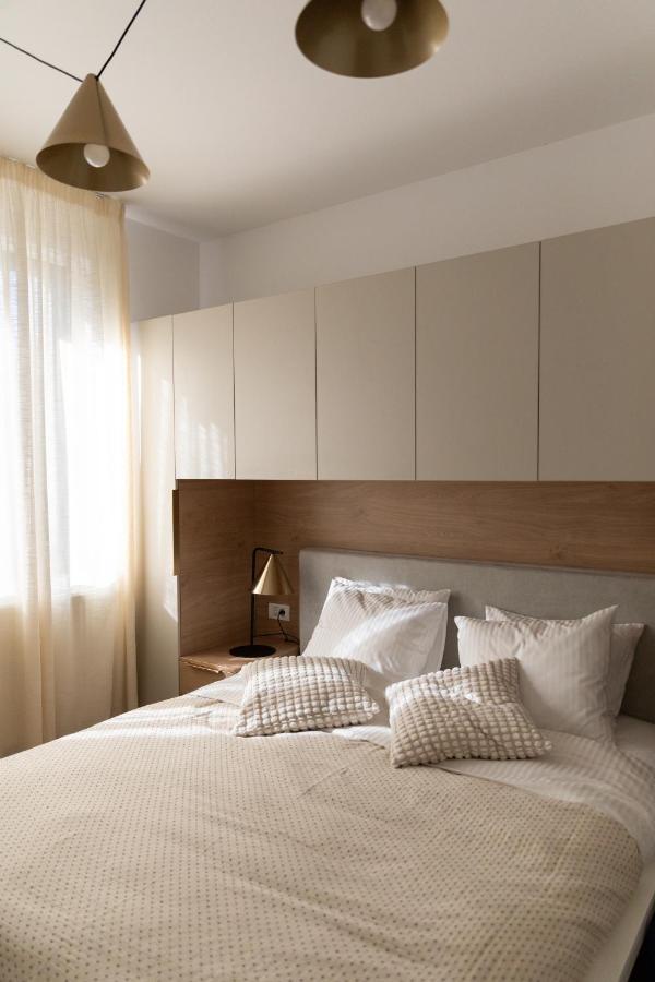 Studio 8 I One Bedroom Apartment I Airport I Therme Otopeni Exterior photo