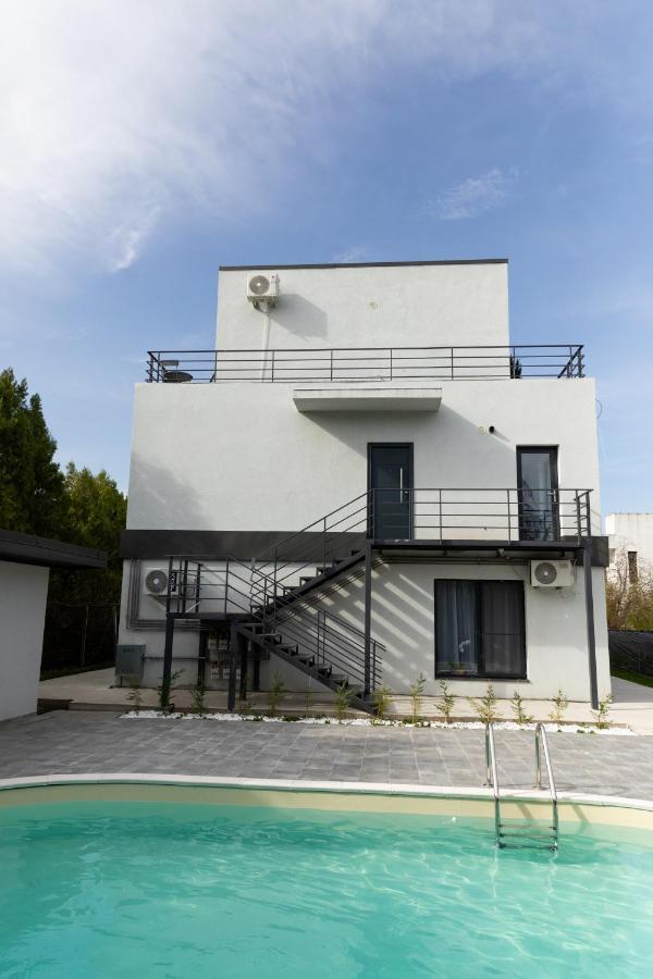 Studio 8 I One Bedroom Apartment I Airport I Therme Otopeni Exterior photo