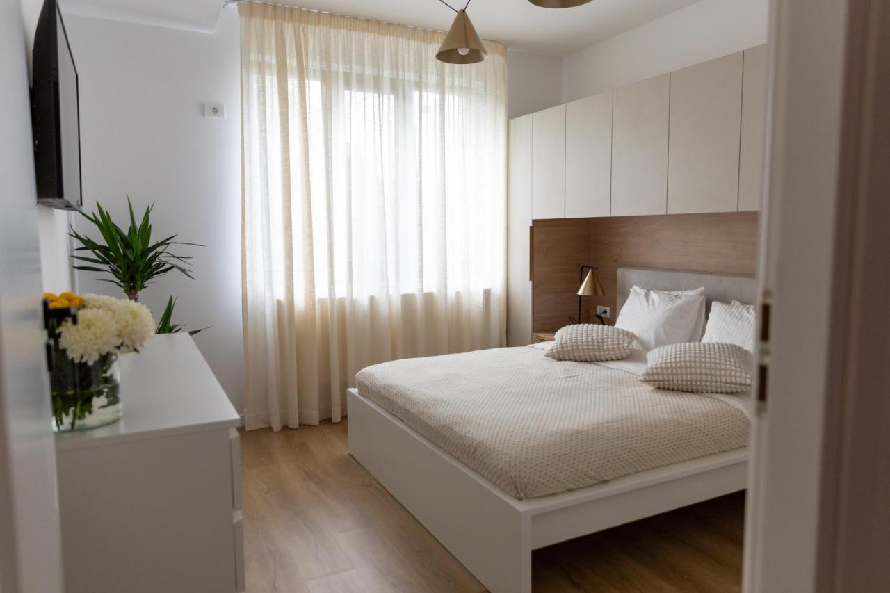 Studio 8 I One Bedroom Apartment I Airport I Therme Otopeni Exterior photo