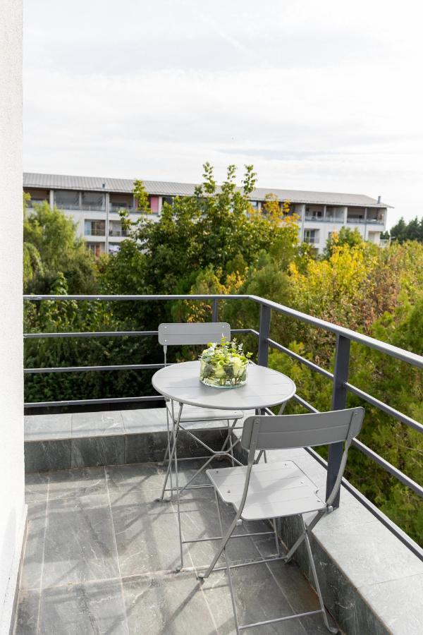 Studio 8 I One Bedroom Apartment I Airport I Therme Otopeni Exterior photo